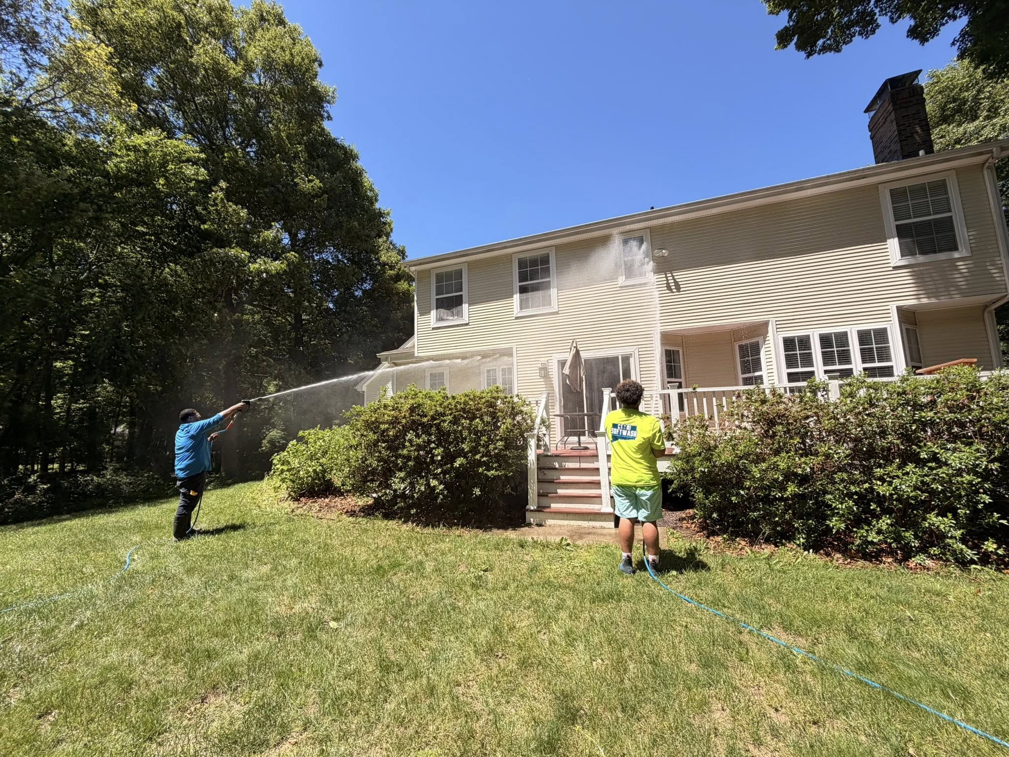Completed house washing project in Ledyard Connecticut